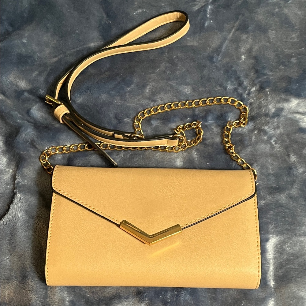 Urban Expressions Tan Clutch with Gold Chain